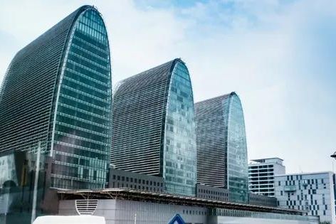 母公司120億資金支持下的華遠焦慮