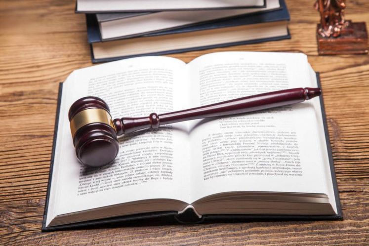 投資困境企業(yè)專題一 | 要進(jìn)入破產(chǎn)程序再買下嗎？