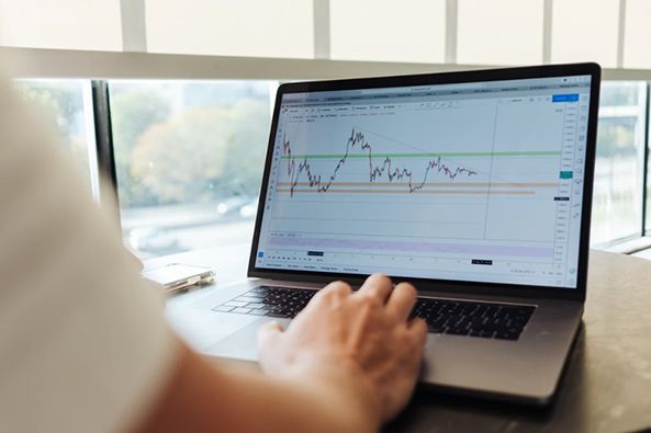 央行:將資管新規(guī)過渡期延長1年,可以鼓勵金融機構(gòu)“跳起來摘桃子”